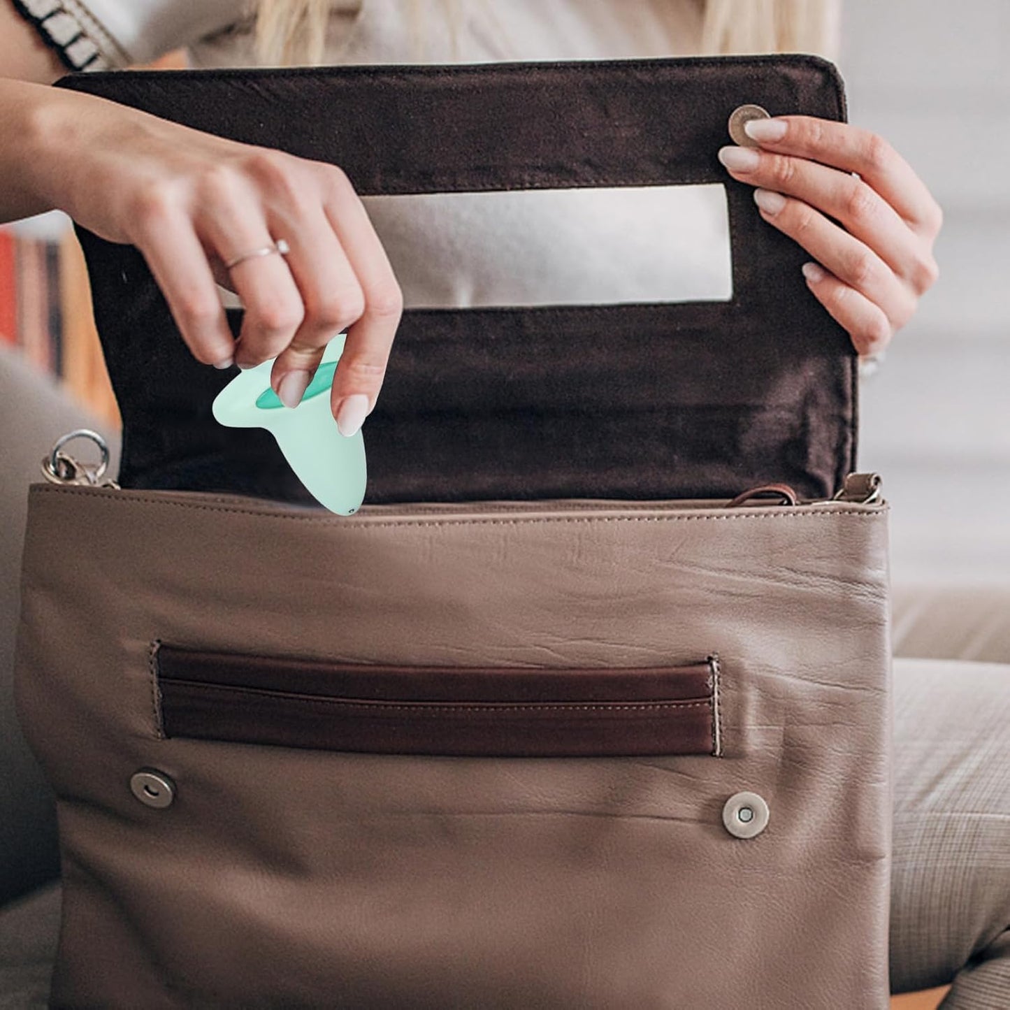 Natural Quartz Anti-Itch & Bug Bite Relief Device